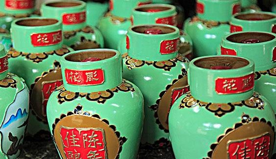 花雕酒是黄酒吗？