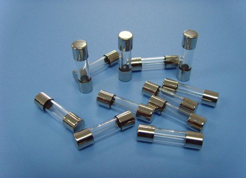 请问，保险丝的主要材料是什么？