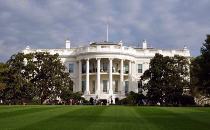 美国总统的任期是5年还是4年？