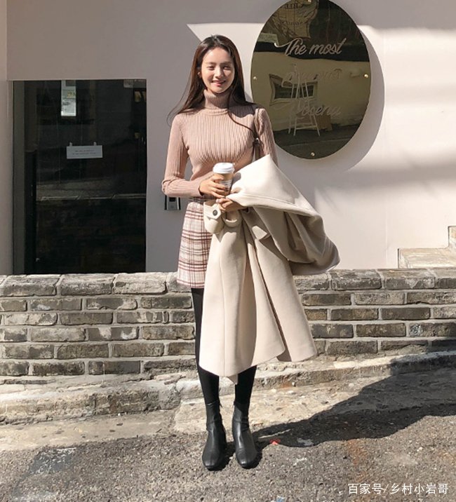 紧身式毛衣适合哪些人群穿?怎样搭更时尚?