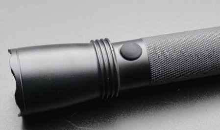 哪个牌子的强光手电筒质量比较好?