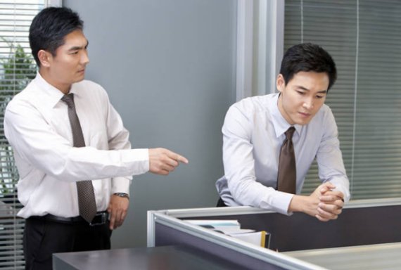 把世故圆滑的人喻为