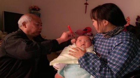 婴儿满月有哪些习俗?