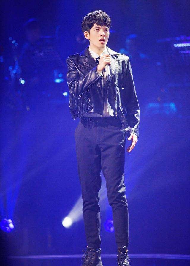 明星身高成迷,黄晓明的真实身高究竟是多少?