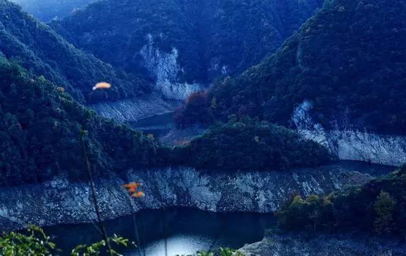 峨眉山月歌，古诗的意思。