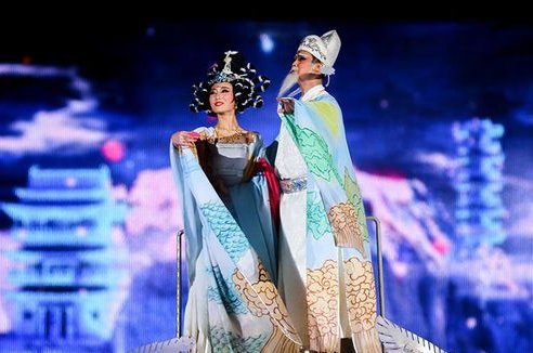 在天愿作比翼鸟在地愿为连理枝是什么意思