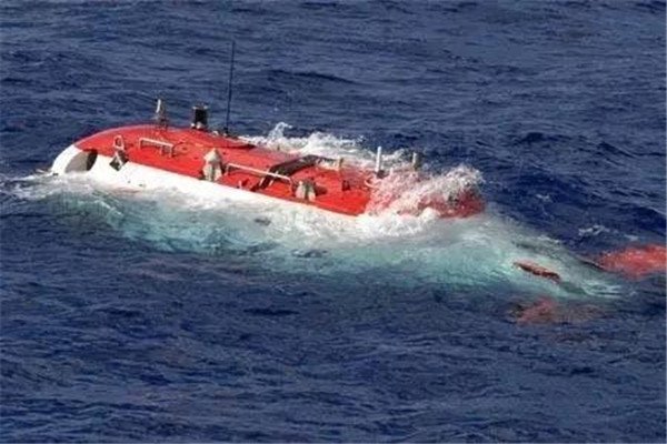 中国蛟龙号最深的下潜记录到底是不是7000米整？