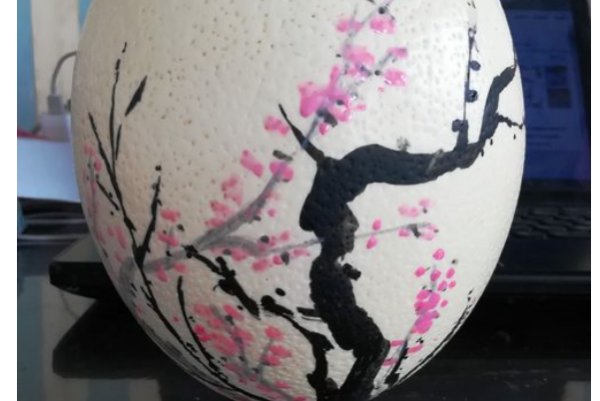 想在鸡蛋上绘画,要用什么颜料?