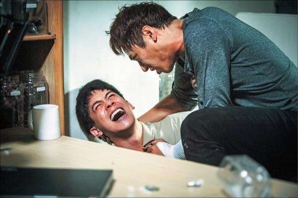 作为李安导演的儿子,李淳怎样才能把这个头衔去掉?