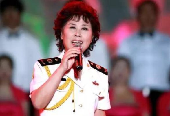 泉水叮咚歌词是什么？