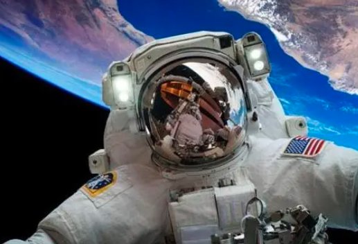 上月刚上太空的美国企业家身亡，他究竟是如何去世的？