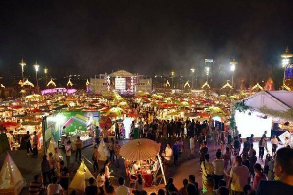 卖炒饭收款码被人掉包，一晚损失上千，地摊经济有多赚钱？