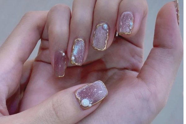 美甲光疗是什么呢？