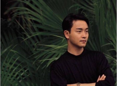 张国荣为什么要跳楼自杀啊?