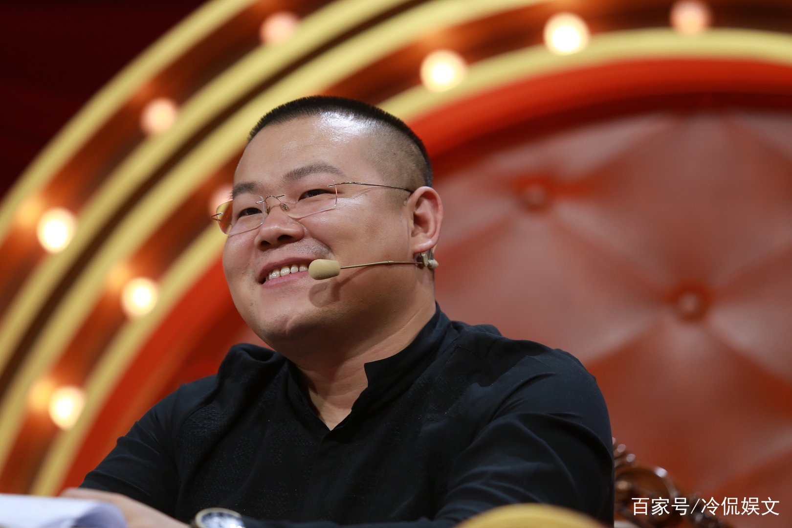 43岁音乐人赵英俊因病去世,岳云鹏爆粗口为何却感动众人?