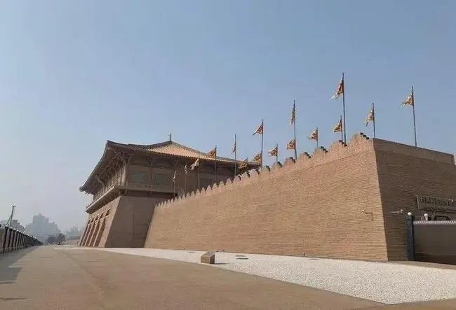 西安“秦王嬴政”做核酸画面走红,这究竟是什么情况?