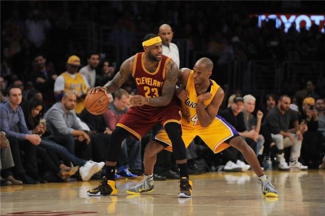 詹姆斯与科比什么关系,为何会穿科比球衣?