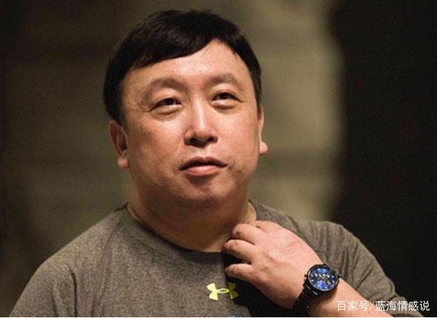 熊孩子损坏影幕事件，王晶愿意承担18万修理费，对此你怎么看？