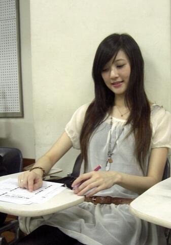 李佳颖的李佳颖·个人经历：