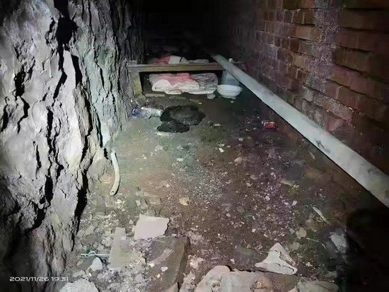 朱贤健躲在吉林一废弃景区，他逃狱后的这些天是怎么过的？