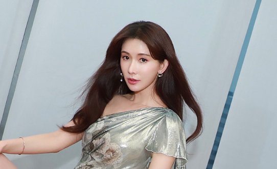 林志玲的娃娃音是天生的吗？