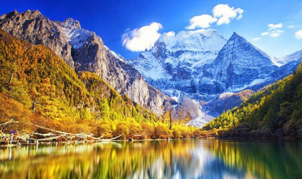 请问稻城亚丁在哪个省？