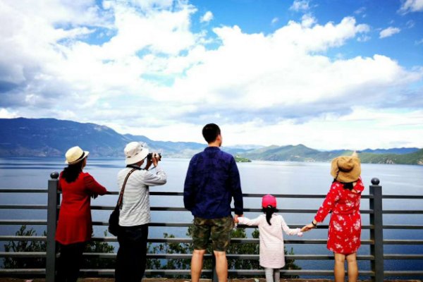 被女儿举报的父亲否认所有指控，你认为这件事情会有反转吗？