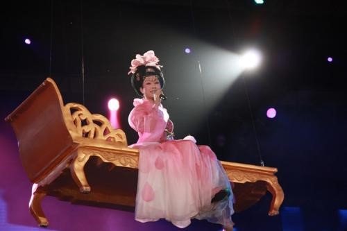 李玉刚最近在舞台发生什么事情了，为何大家纷纷关注？