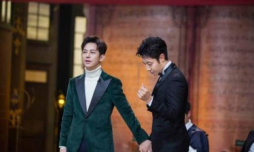 关于撒贝宁说何炅是他的假想敌一事，你有何看法？