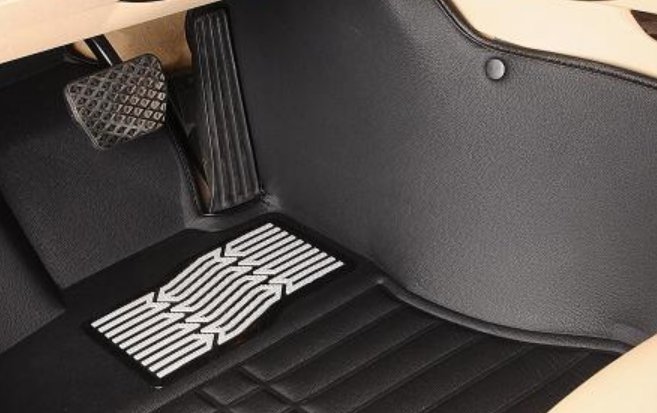 新车开窗去味好,还是关窗去味道