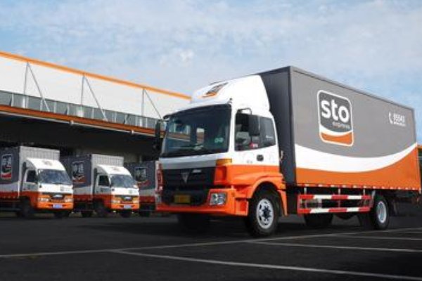 哪里可以寄存行李箱?