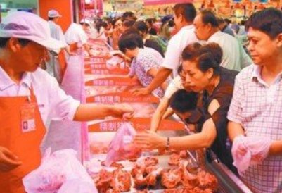 济南大润发发臭隔夜肉洗了再卖,食品的卫生安全问题究竟该如何保证?