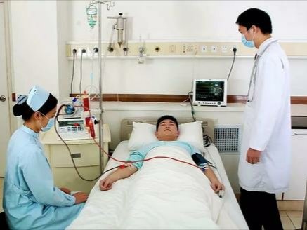 郑州一考古研究院学生掉入考古坑致骨折，现场到底发生了什么？