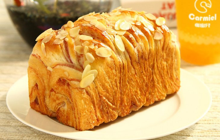 晚上做好面包，第二天早上烤，面包放发酵箱一个晚上不会发过吗