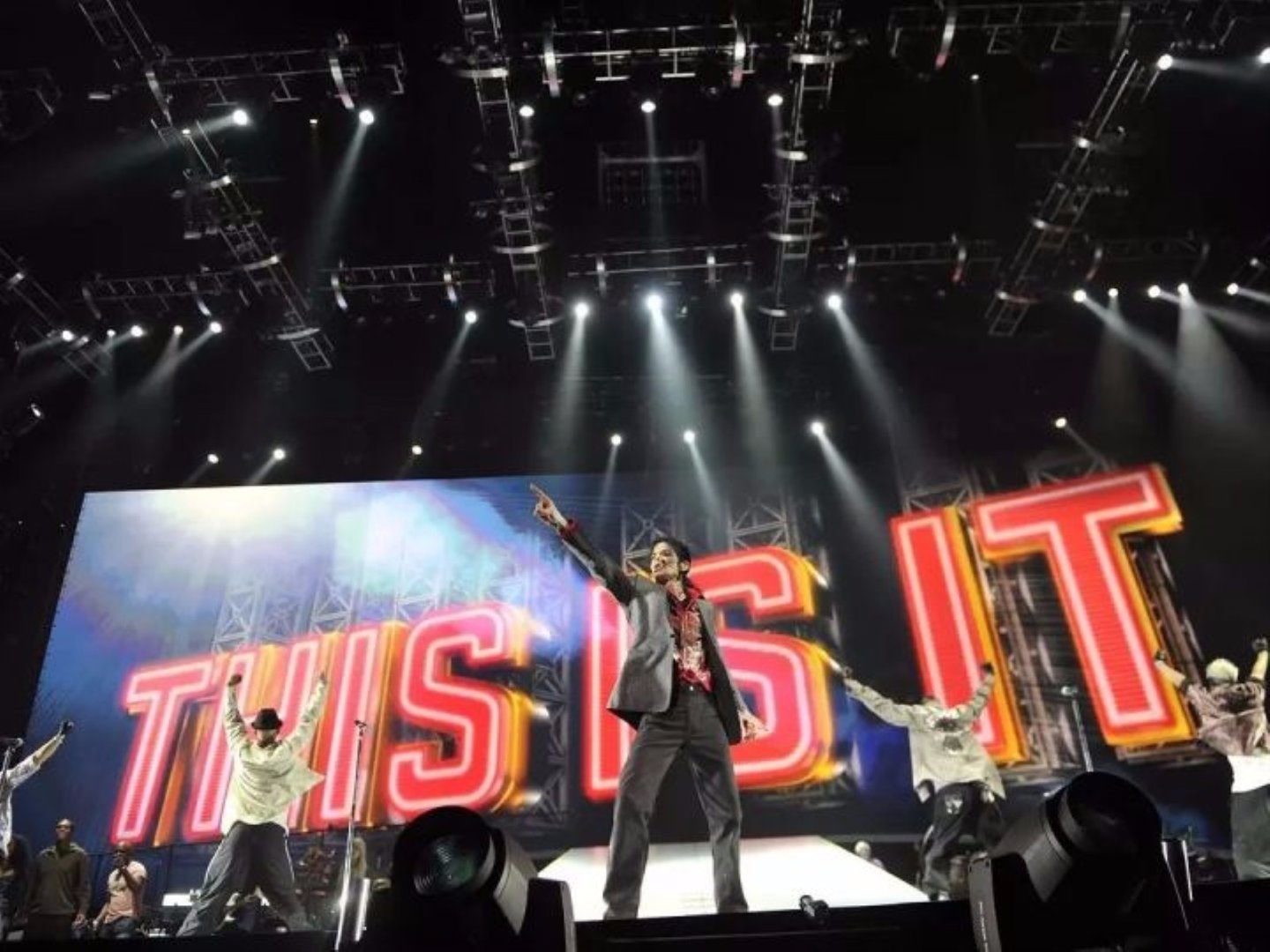 迈克杰克逊61周年诞辰，与beyond、猫王相比，谁的影响力更大？