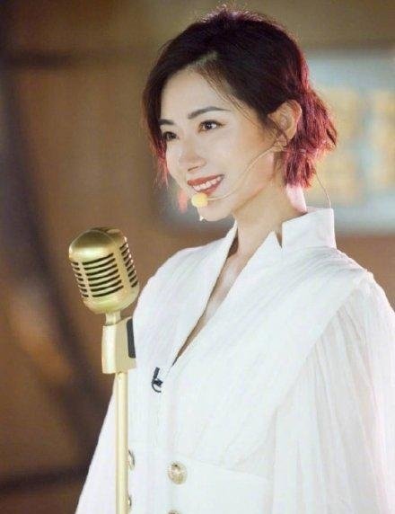 倪萍为万茜打call，究竟是什么情况？