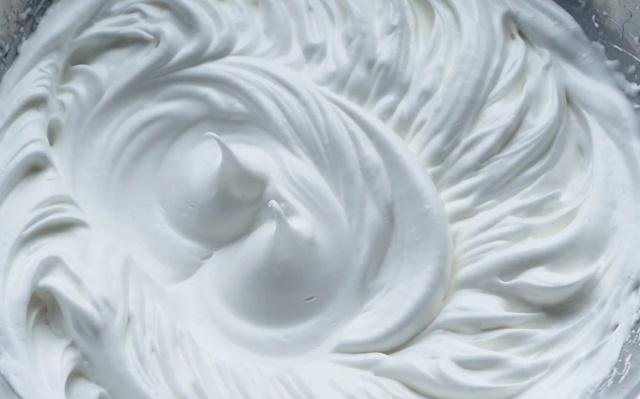 不用烤箱能做蛋糕吗？