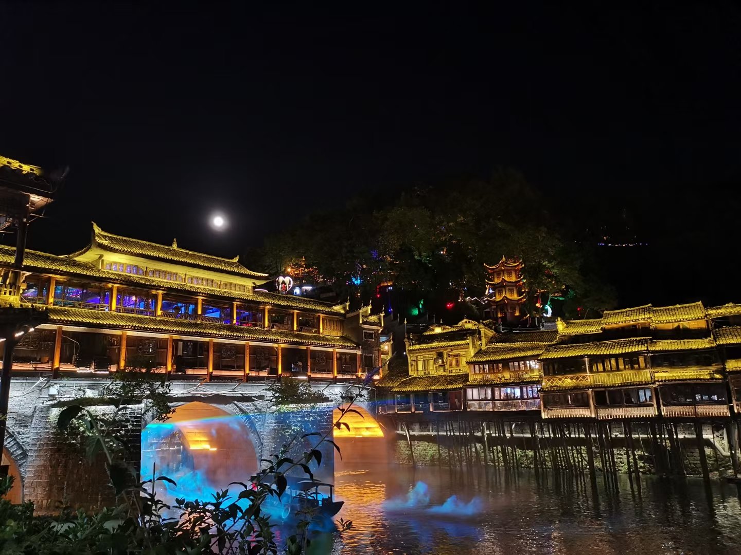 想去旅游什么地方好？