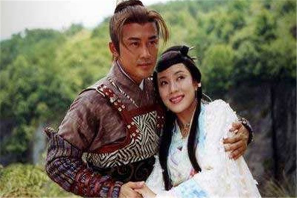 大唐双龙传中,寇仲和徐子陵谁后期的武功更高?