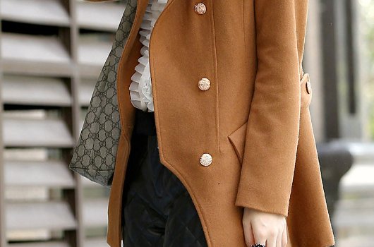 深褐色搭配什么颜色？