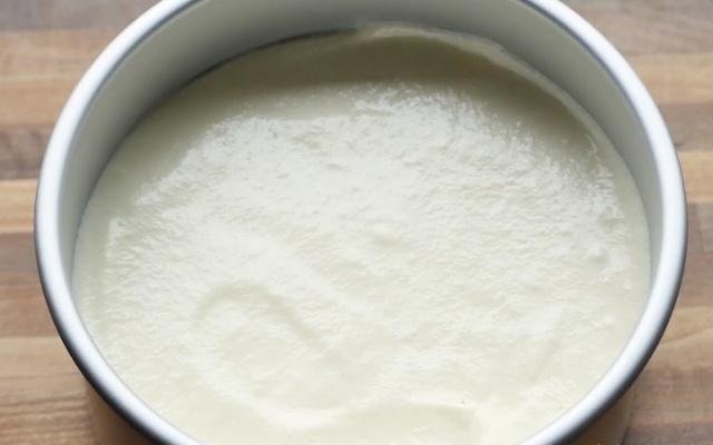 不用烤箱能做蛋糕吗？