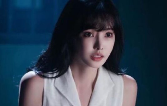 《新逃学威龙》女老师纹身什么意思？