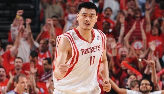 姚明抵达西安全运村引来了所有人的瞩目,他为何如此受欢迎?