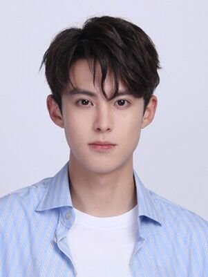 王鹤棣被称迪丽热巴最“牛”粉丝，把自己追成了明星，你知道吗？