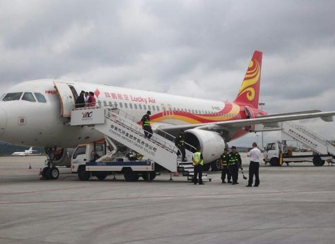 昆明长水机场一旅客为什么谎称飞机有炸弹？