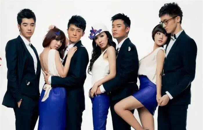 在爱情公寓中,展博是一个怎样的人物形象?