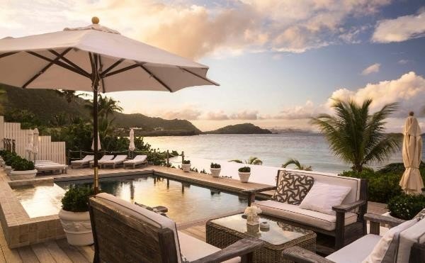 加勒比海的圣巴特岛，拒绝接待中国游客，这种“高傲”是否太过分？