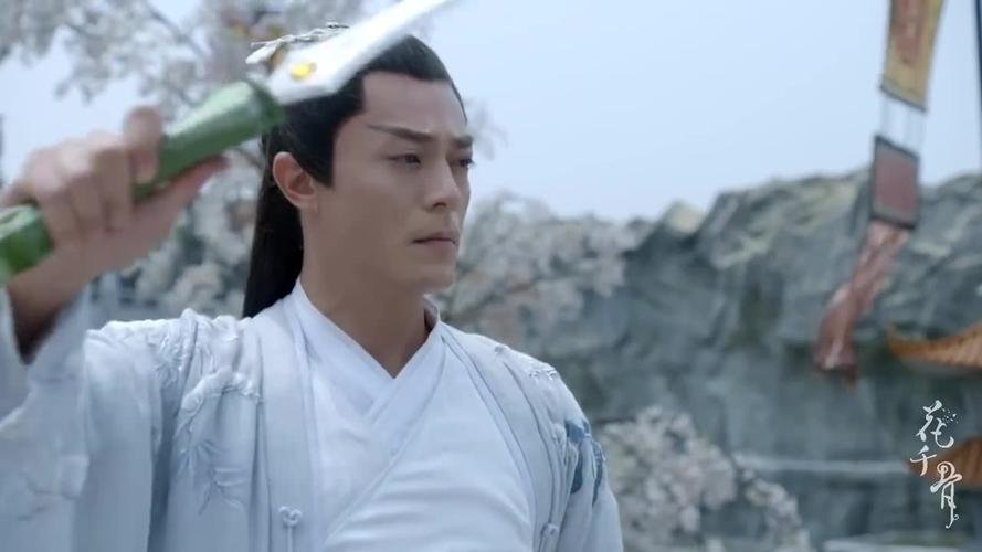 《花千骨》白子画为什么用断念剑惩罚花千骨?用意何在?