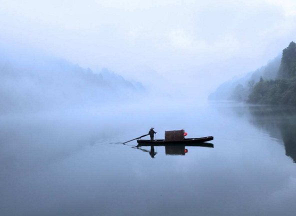 雾锁山头山锁雾的意思