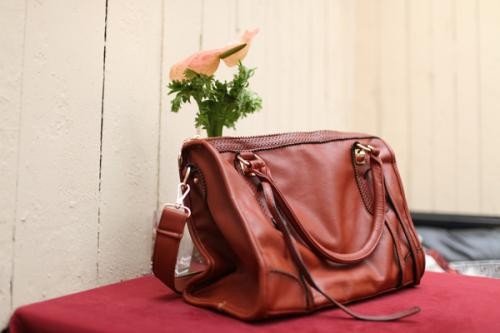 男士单肩包，有哪些品牌？？